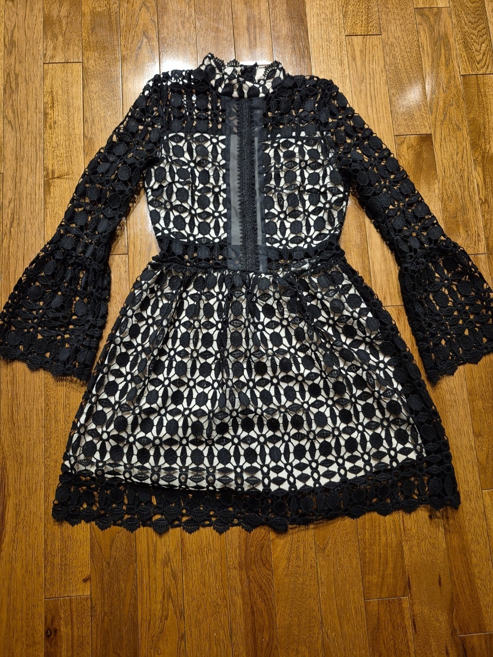 ElilyBazar Black Crochet Lace Mini Dress Nude Lining Long Bell Sleeve Size Med